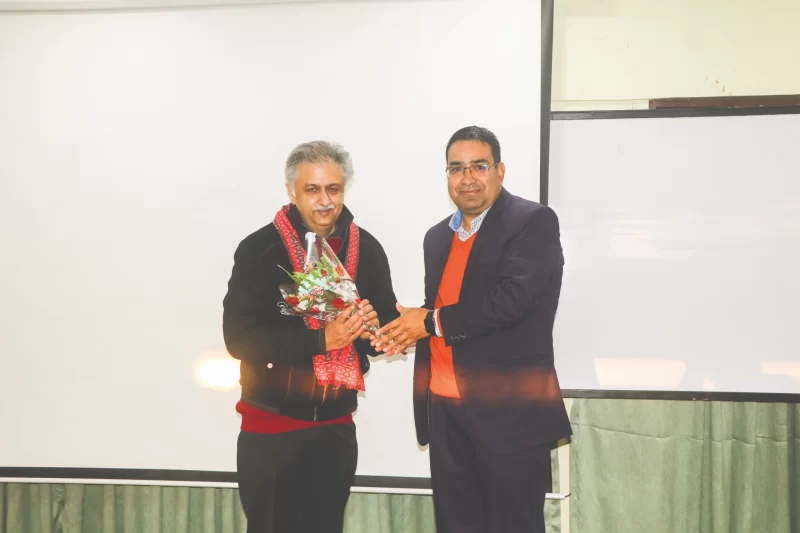guest-speaker-honored