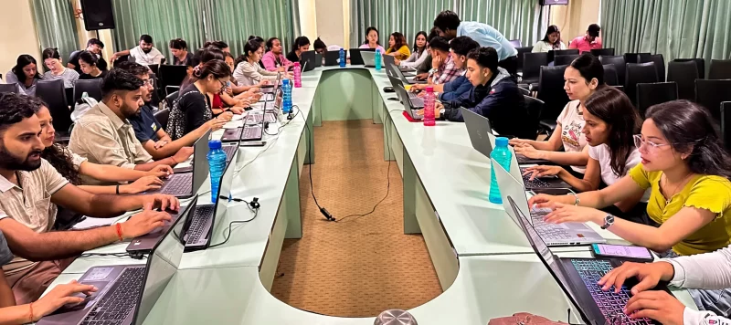uniglobe-student-club-in-session